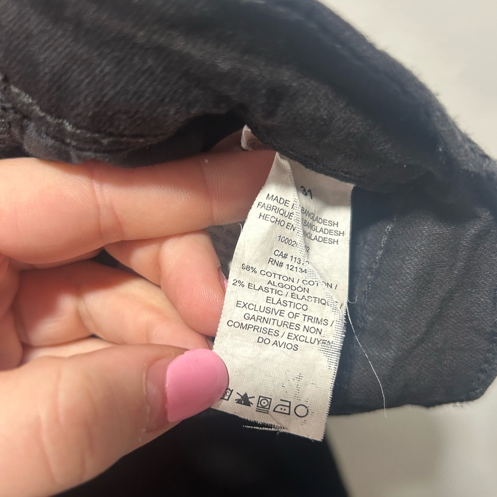 DYNDNM KATE, size 31, black distressed jeans, skinny leg, stretchy - Picture 6 of 6